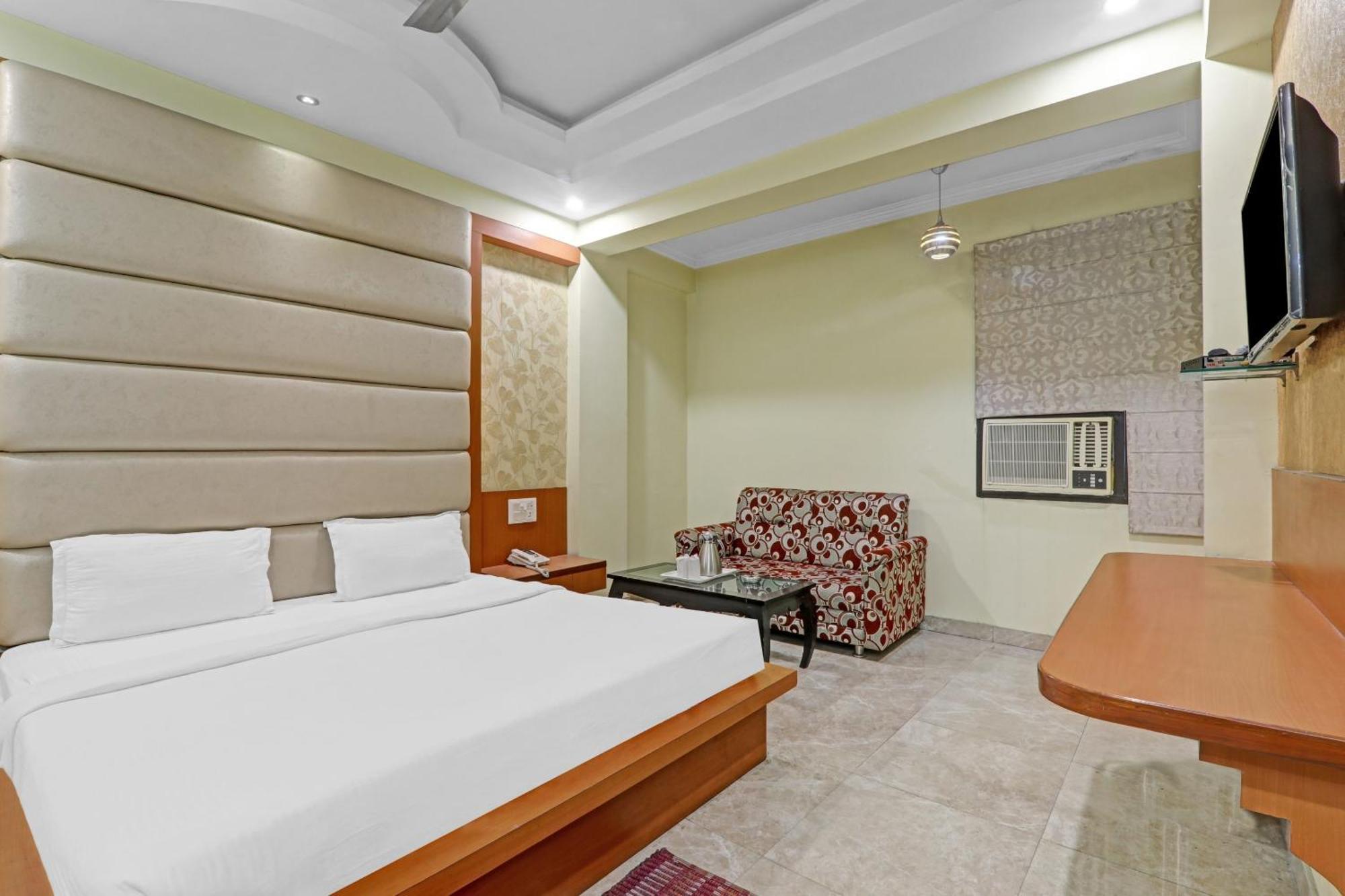 Super Capital O Townhouse Govinda Royal Ξενοδοχείο Κανπούρ Εξωτερικό φωτογραφία