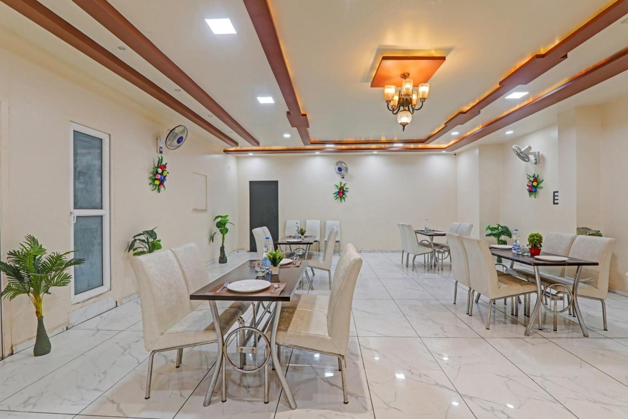 Super Capital O Townhouse Govinda Royal Ξενοδοχείο Κανπούρ Εξωτερικό φωτογραφία