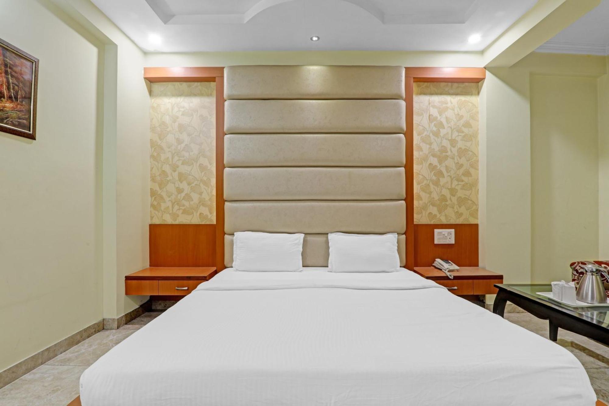 Super Capital O Townhouse Govinda Royal Ξενοδοχείο Κανπούρ Εξωτερικό φωτογραφία