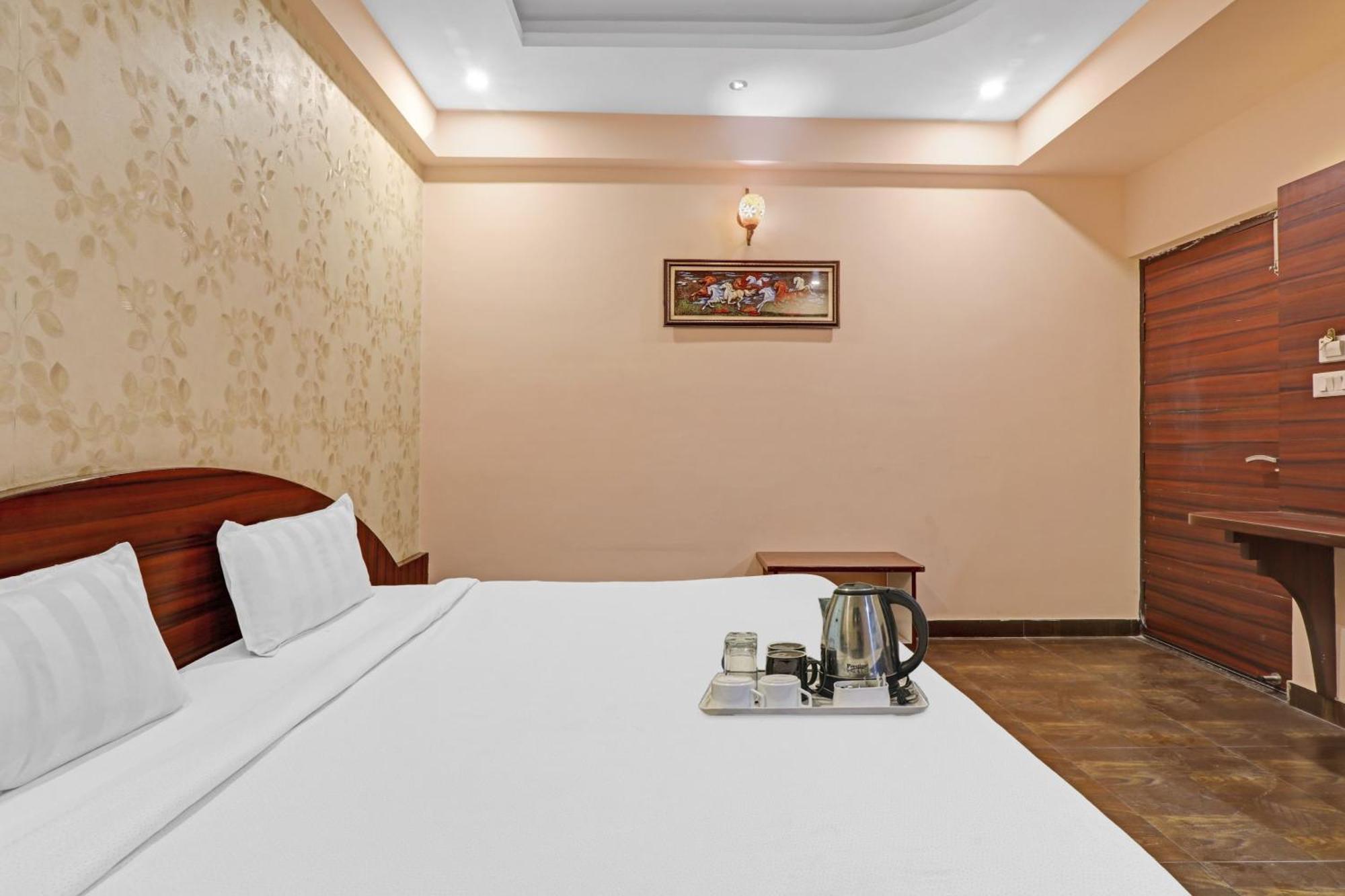 Super Capital O Townhouse Govinda Royal Ξενοδοχείο Κανπούρ Εξωτερικό φωτογραφία