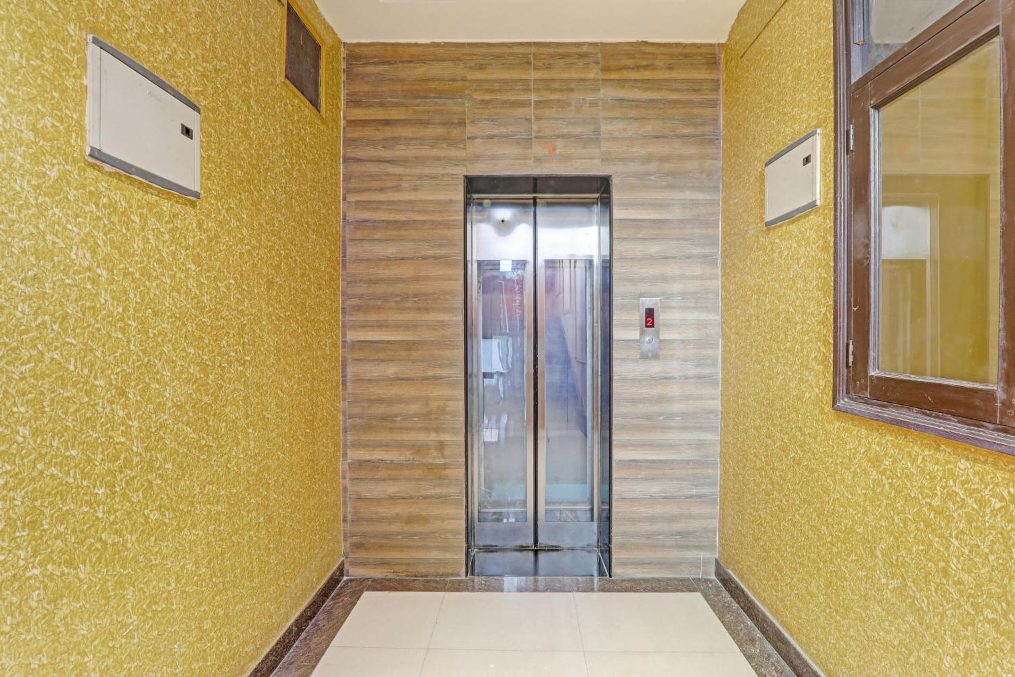 Super Capital O Townhouse Govinda Royal Ξενοδοχείο Κανπούρ Εξωτερικό φωτογραφία