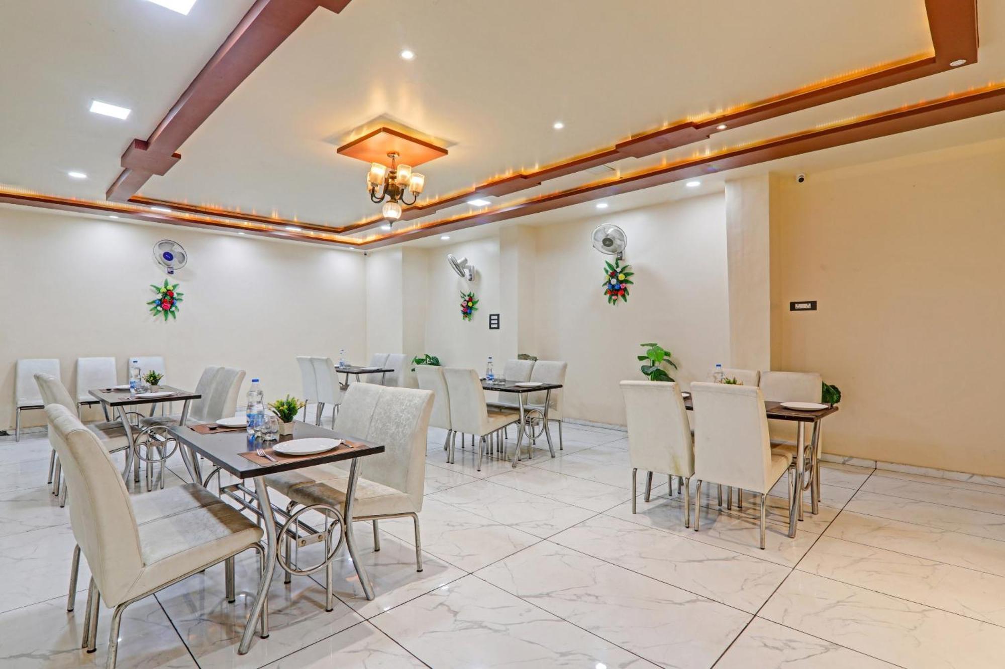 Super Capital O Townhouse Govinda Royal Ξενοδοχείο Κανπούρ Εξωτερικό φωτογραφία