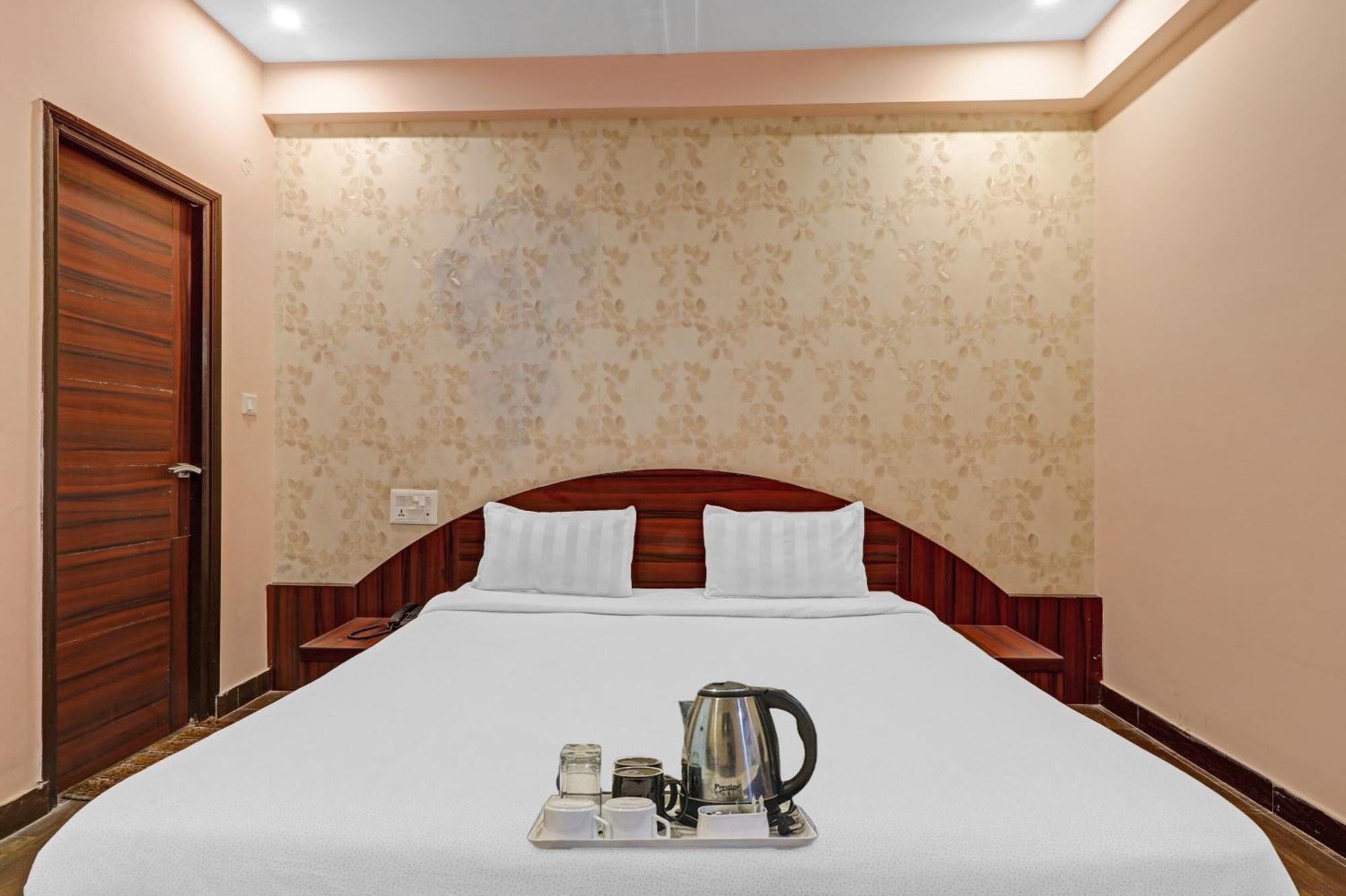 Super Capital O Townhouse Govinda Royal Ξενοδοχείο Κανπούρ Εξωτερικό φωτογραφία